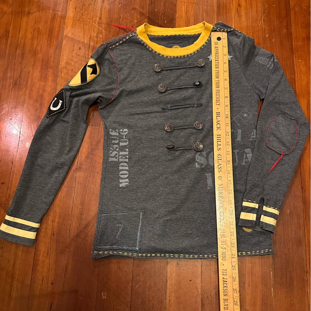 Double D Ranch Long Sleeve • small • Loaded with Details •Yellowstone inspired - Picture 9 of 15